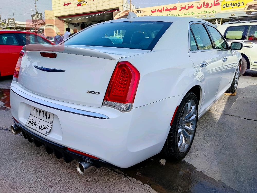 كرايسلر 300